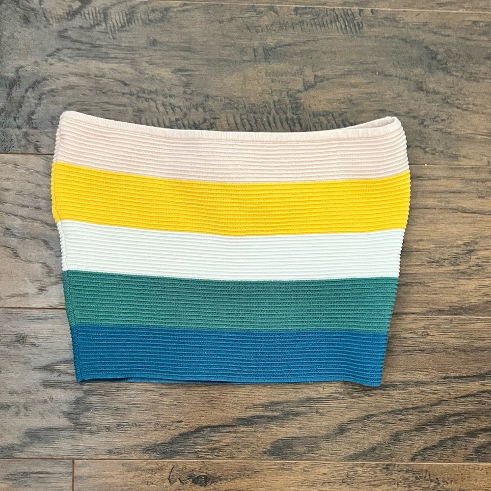 PacSun multi colored type top. Size small